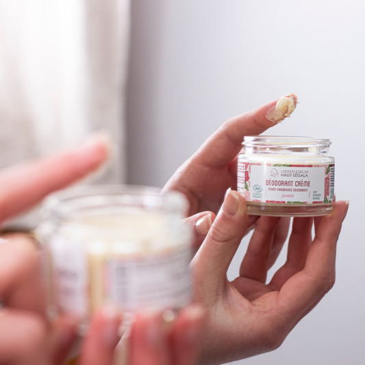 لابوراتوار دي هو سيغالا - مزيل العرق بكريم الفاوانيا العضوي